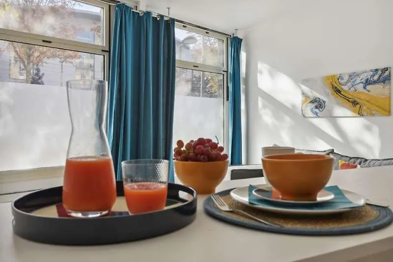 Spacious 1 Bedroom Apartment - Porte De Versailles Paris
